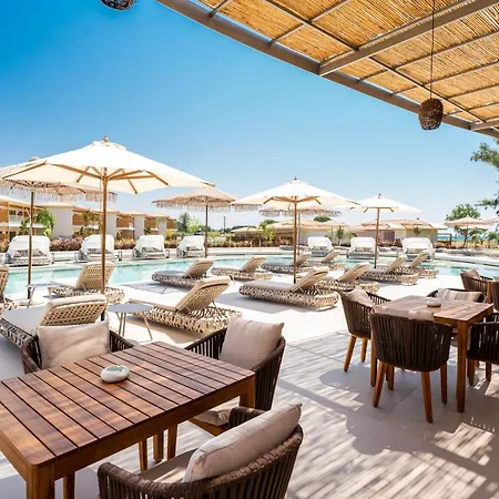 Üdülőközpont Grand Elis &