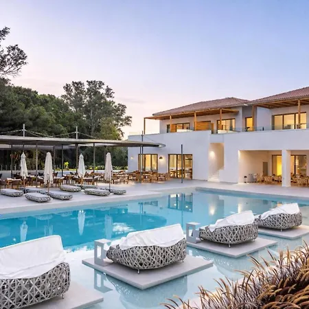 Üdülőközpont Grand Elis &