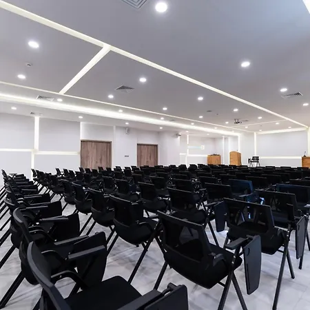 Semesteranläggning (resort) Grand Elis &