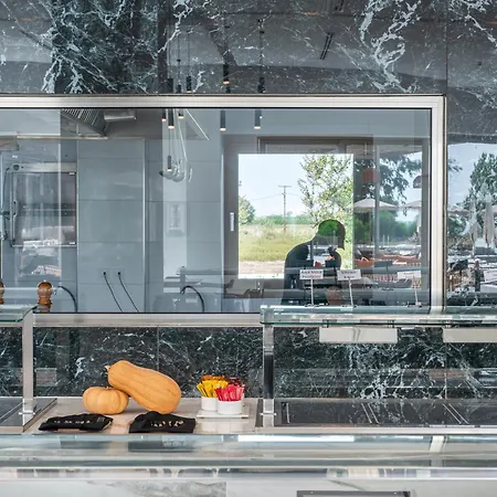 Semesteranläggning (resort) Grand Elis &